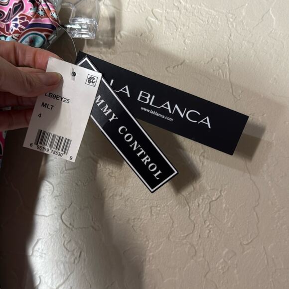 La Blanca tummy control halter top paisley print one piece swimsuit NWT. - Picture 3 of 6